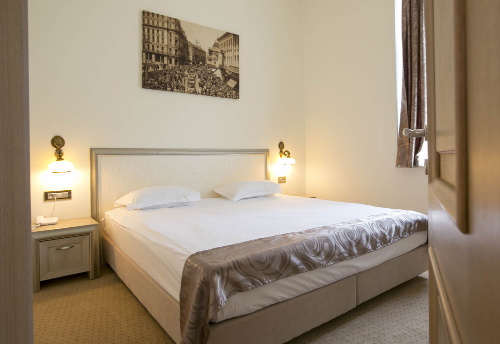Euro Hotel Grivita Bucharest Exterior photo